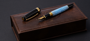 Stiloul Poenari – Un simbol personal, oferit de sărbători